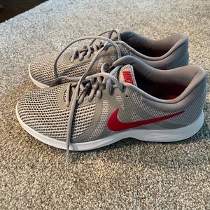 Nike shoes size 9